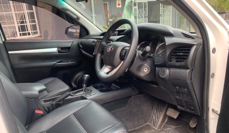 
								2022 Toyota Hilux 2.4 GD6 double cab 4x2  Auto full									